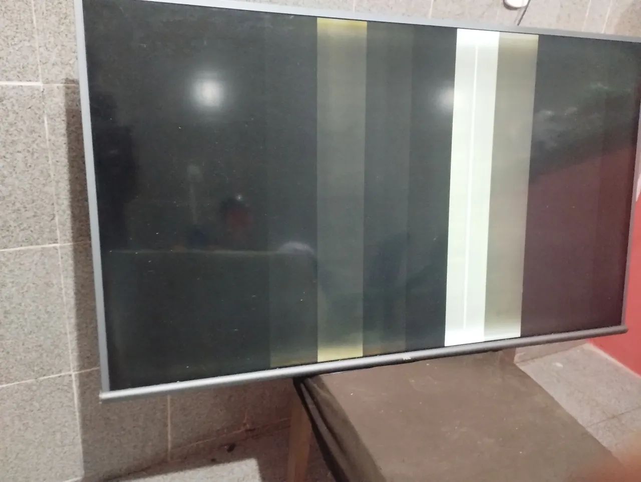 TV 40 polegadas com tela trincada - Foto 3