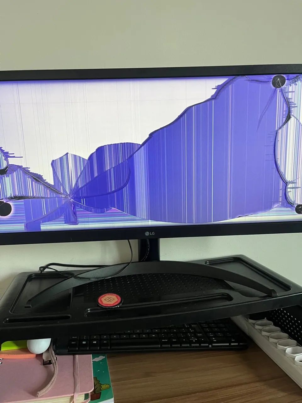 Monitor LG gamer 25.7 ultrawide quebrado - Foto 2