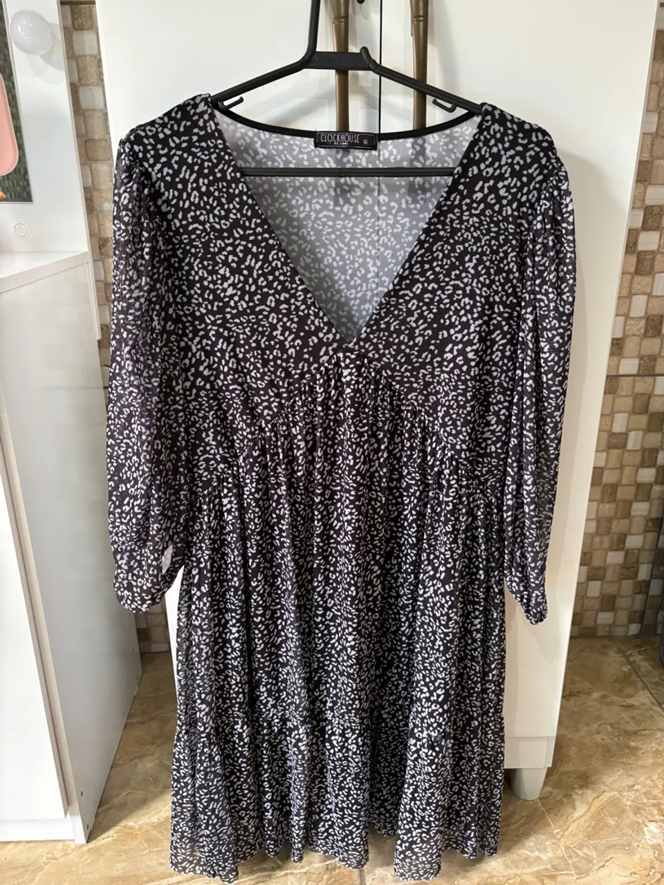 Vestido com estampa animal print