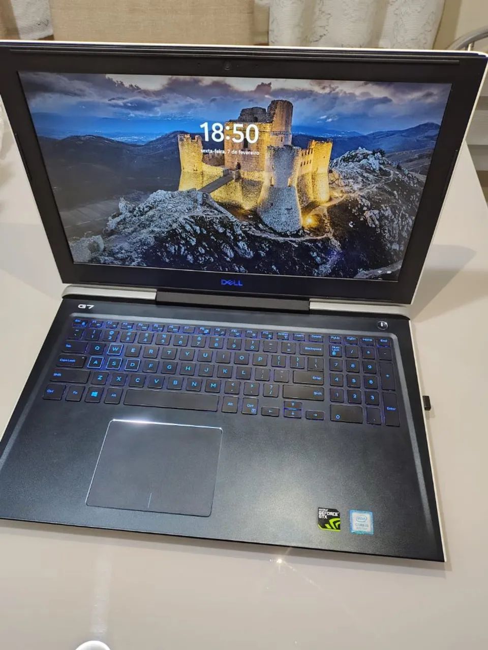 Notebook Dell G7 i5 8GB GTX1050 256GB SSD