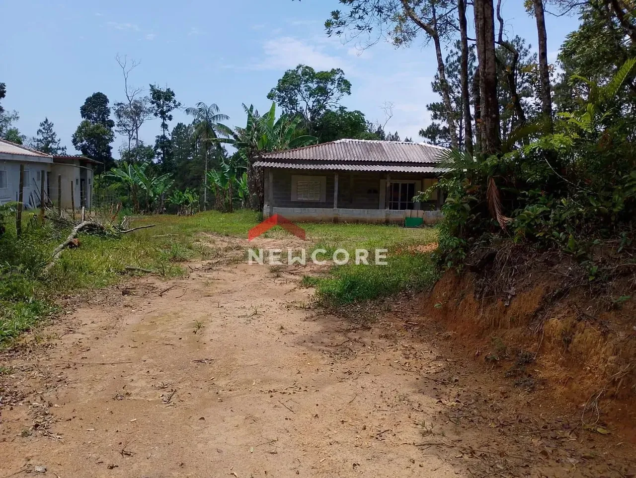 Chácara em Estrada Luz da Vida - Bairro dos Borges - Embu-Guaçu/SP