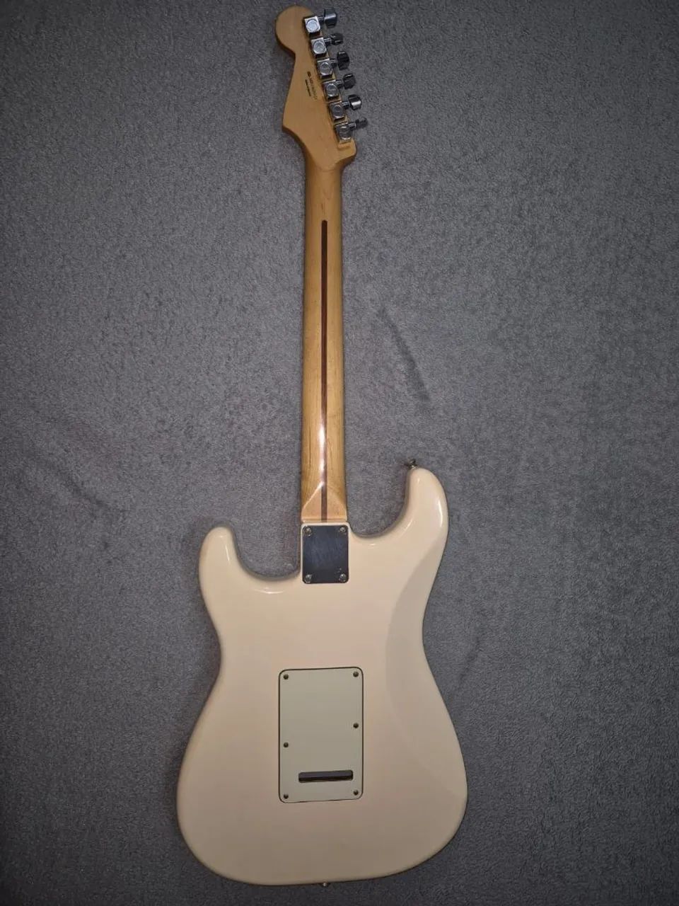 Fender Stratocaster Standard Mexicana 2015 - Arctic White - Usada - Foto 2