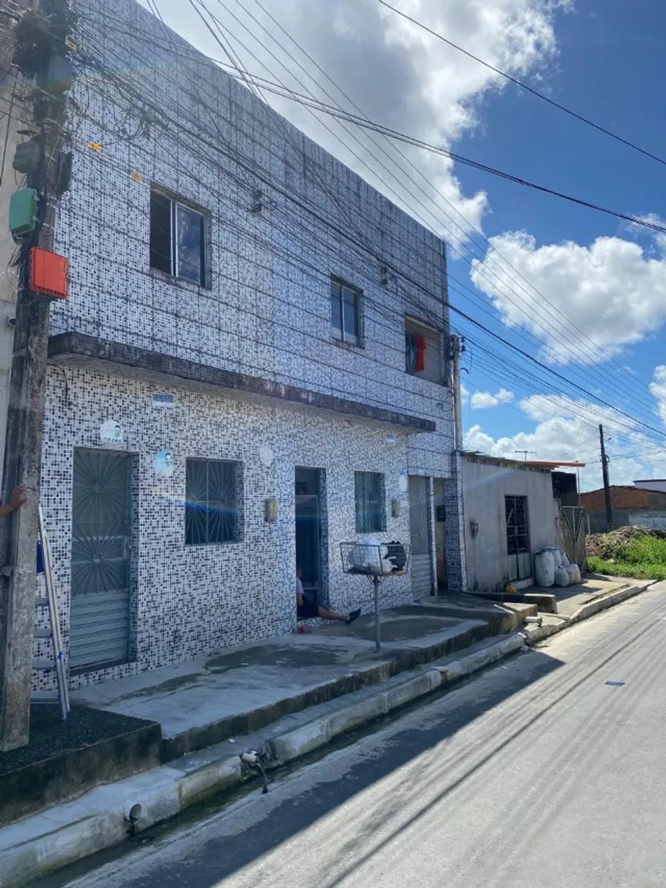 Vende-se prédio residencial