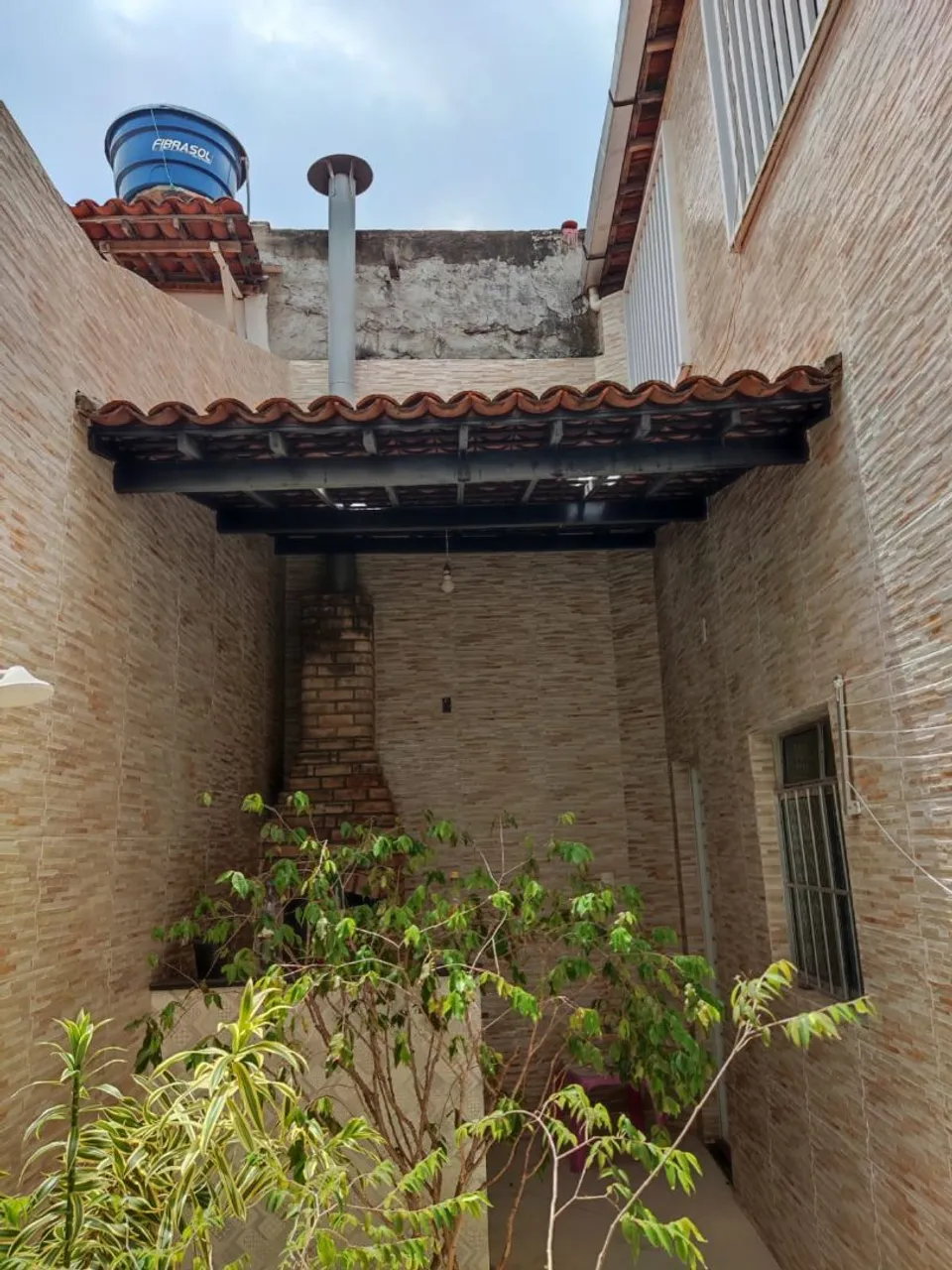 Vendo casa no bairro lamarao valor 180.000,00