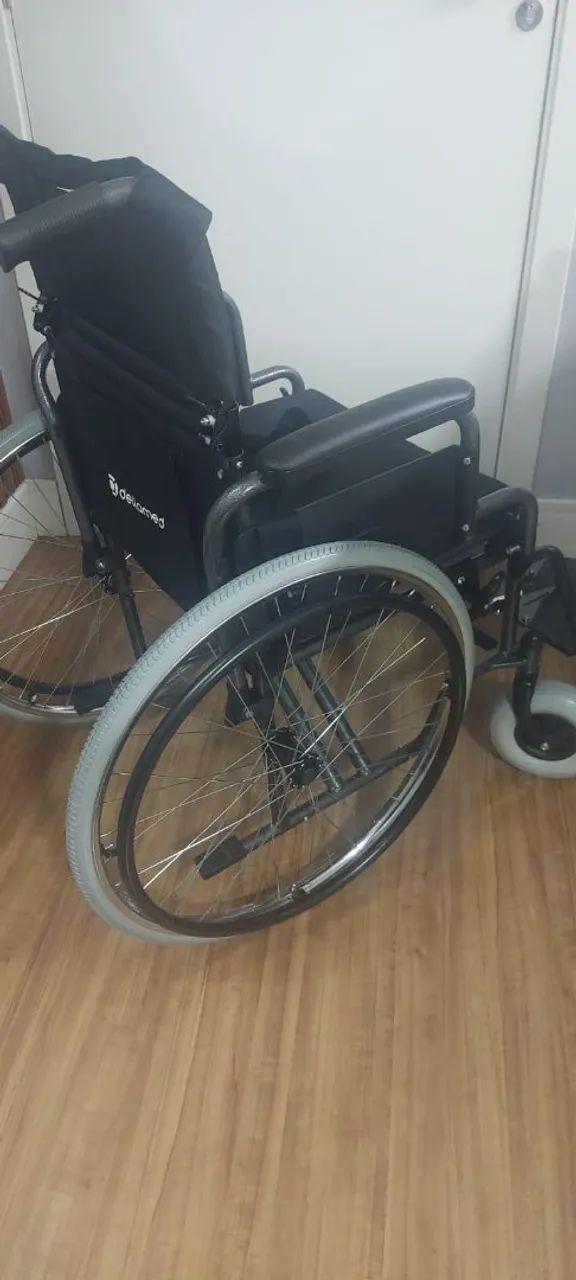 Cadeira de Rodas - Foto 3