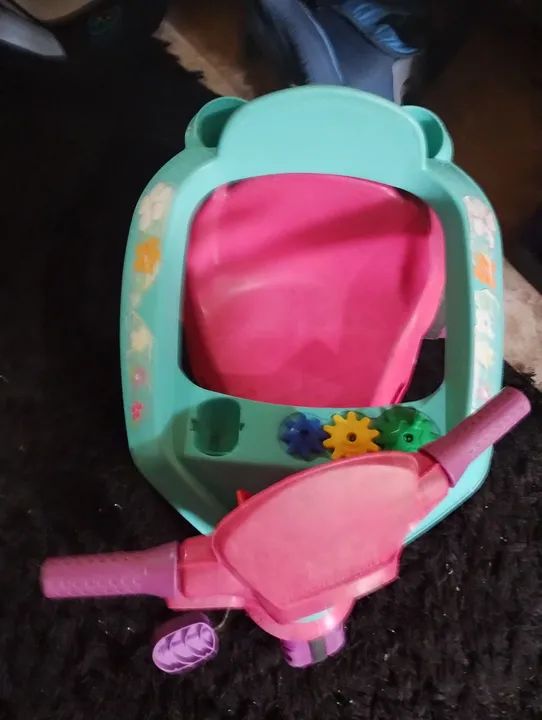 Triciclo infantil para decoração de quarto - Foto 6