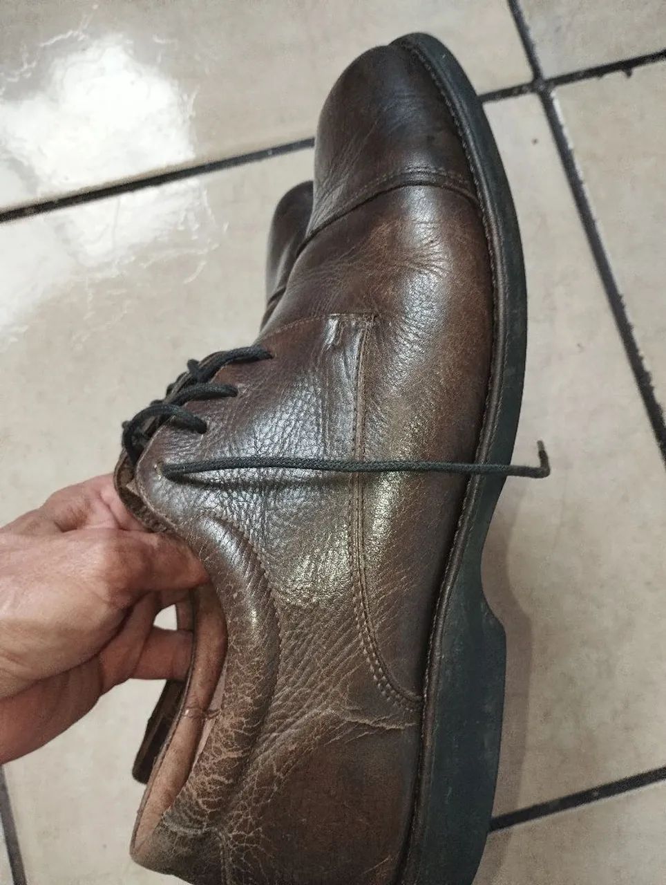 Sapato de couro legítimo original número 41