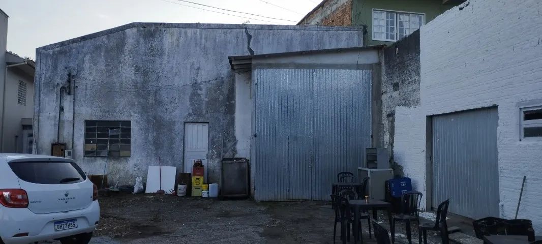 Galpão de 220m² no Saco Grande
