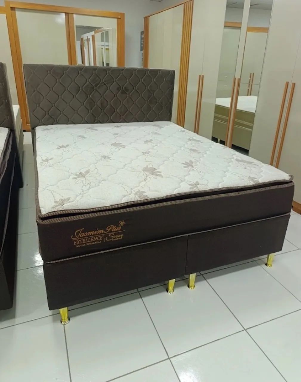 Cama Box Queen Jasmim Plus Excellence com Pillow Top (Base bipartida + Colchão)