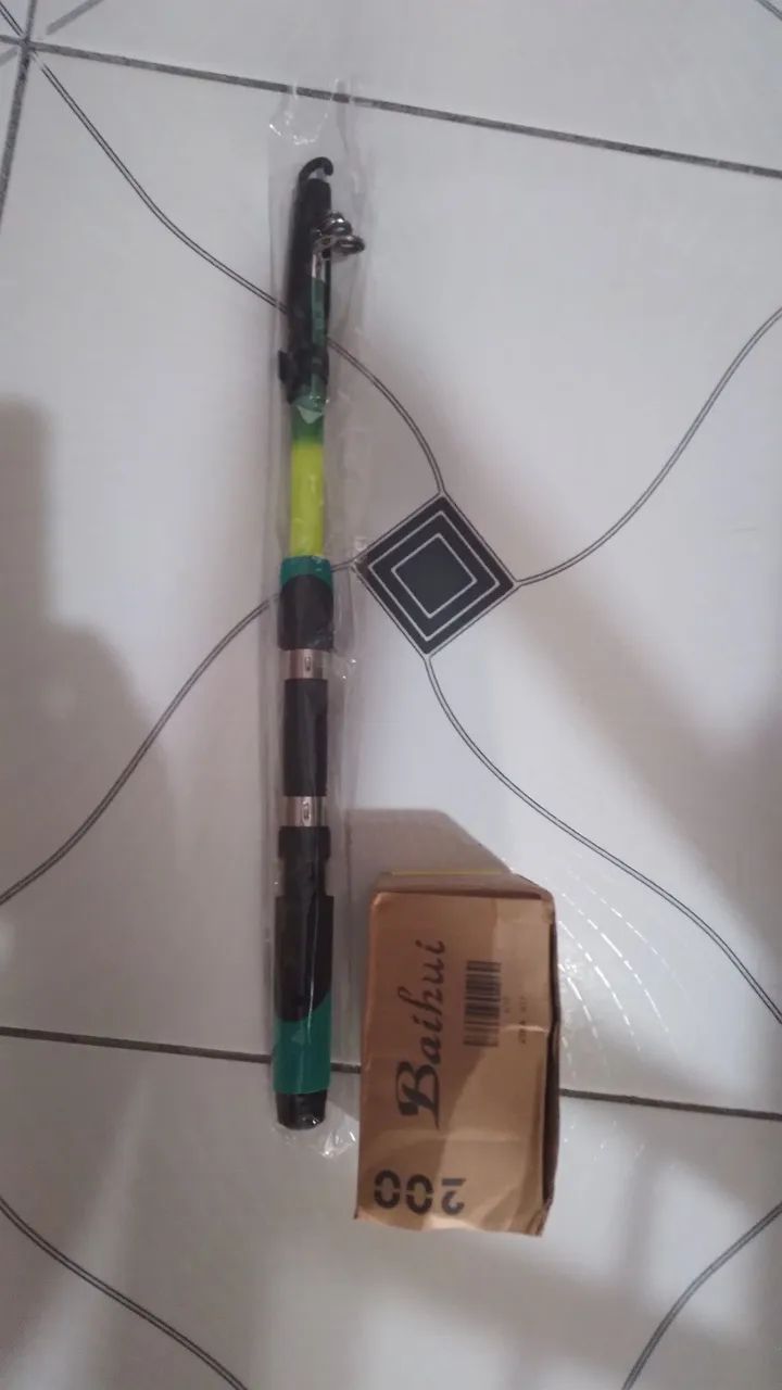 Kit com vara d pesca completo com molinete linha e 15 anzóis 