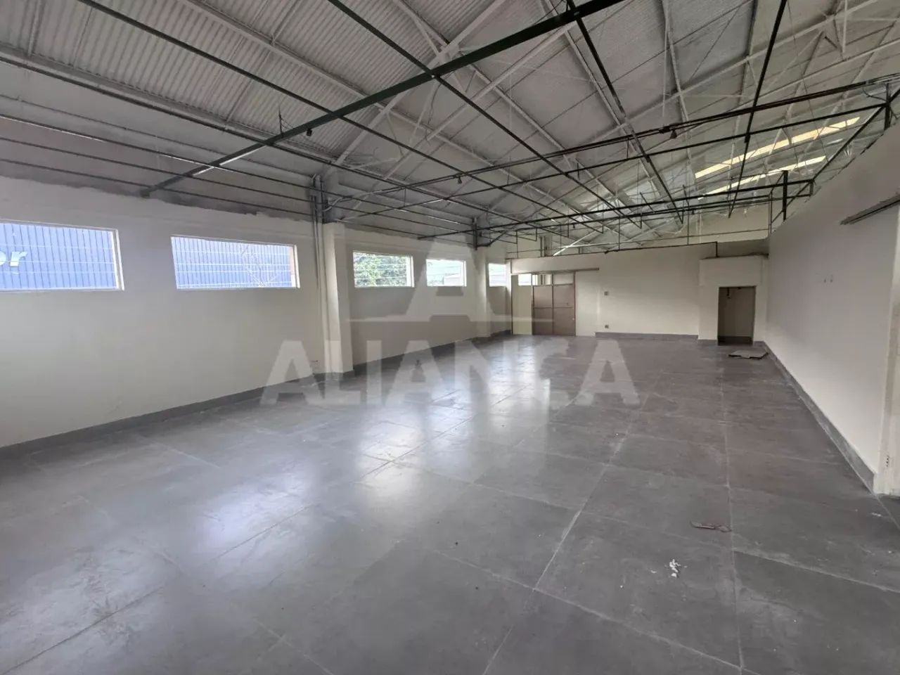 Barracão para aluguel, Custódio Pereira, Uberlândia - Foto 2