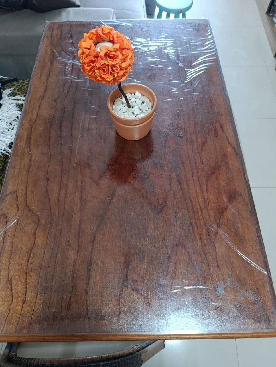 Mesa de jantar madeira e 4 cadeiras  - Foto 4