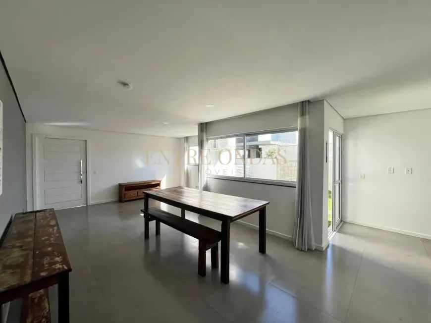 Casa em condomínio com 4 quartos no bairro Campeche, Florianópolis. - Foto 2