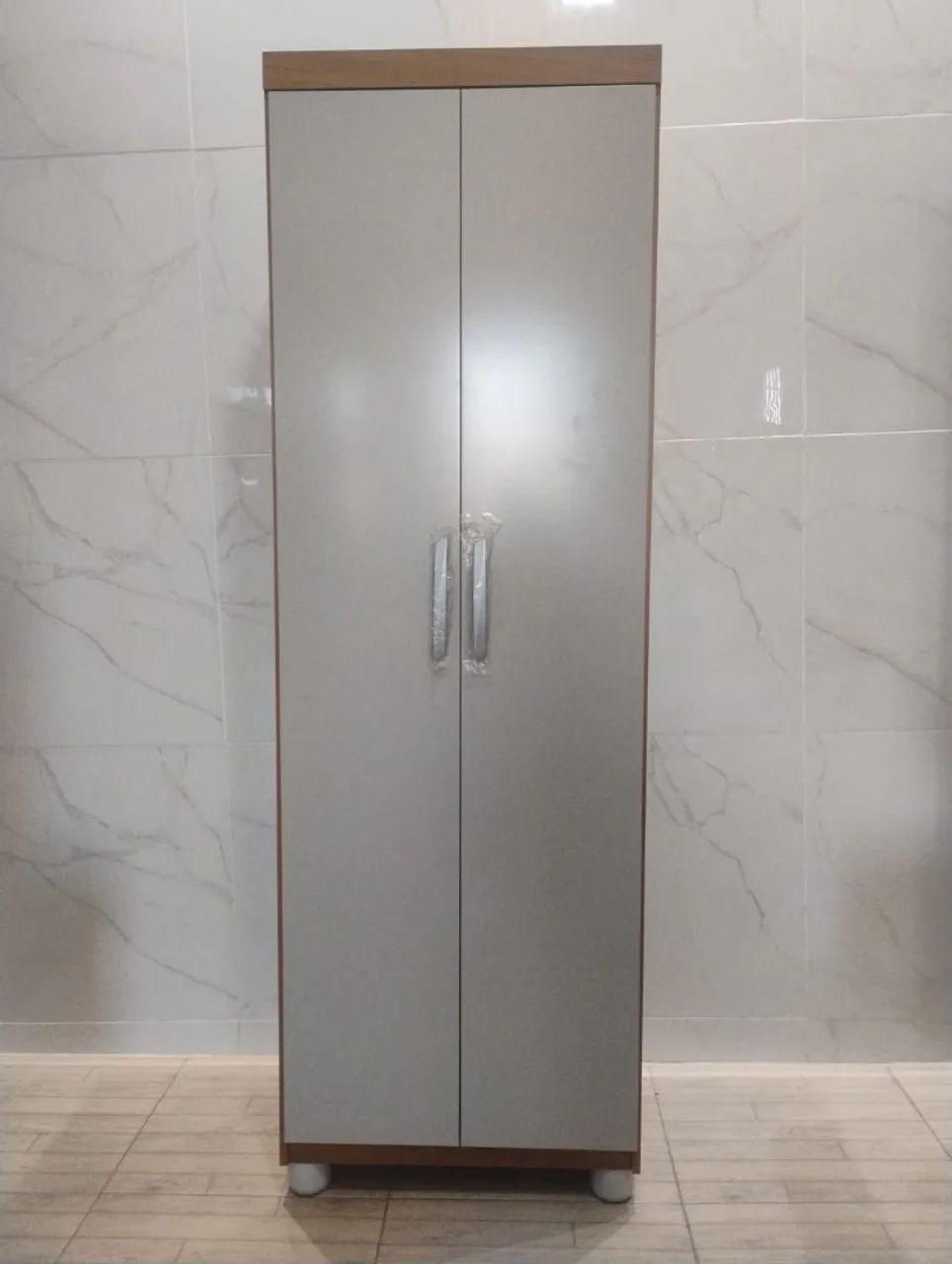 Multiuso com cabideiro/Guarda roupa solteiro  - Foto 3