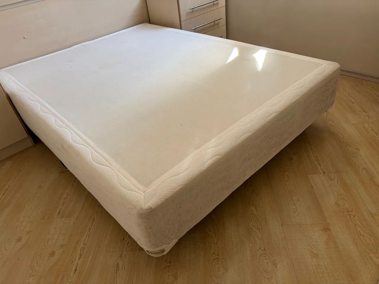 Cama box casal simmons