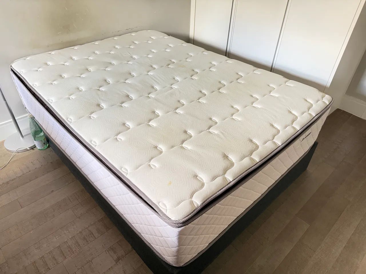Colchão casal de molas ensacadas com pillow top extra conforto - BF Colchões
