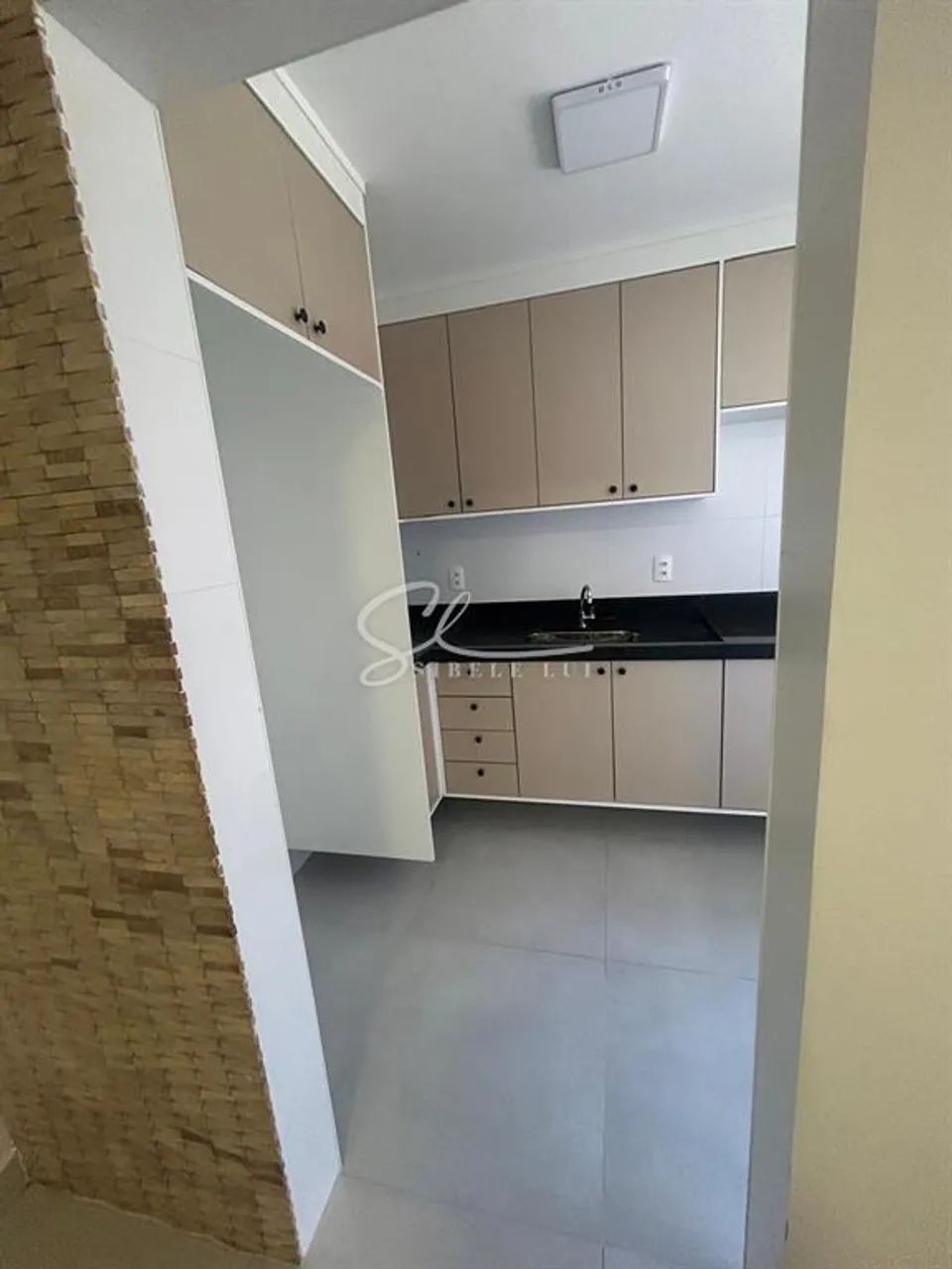 ALUGA-SE APARTAMENTO NO EDIFICIO RENATA - SANTOS/SP - Foto 2