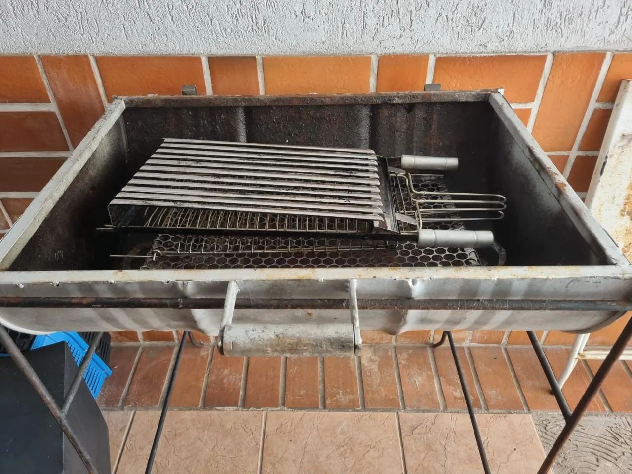 Churrasqueira semi nova 