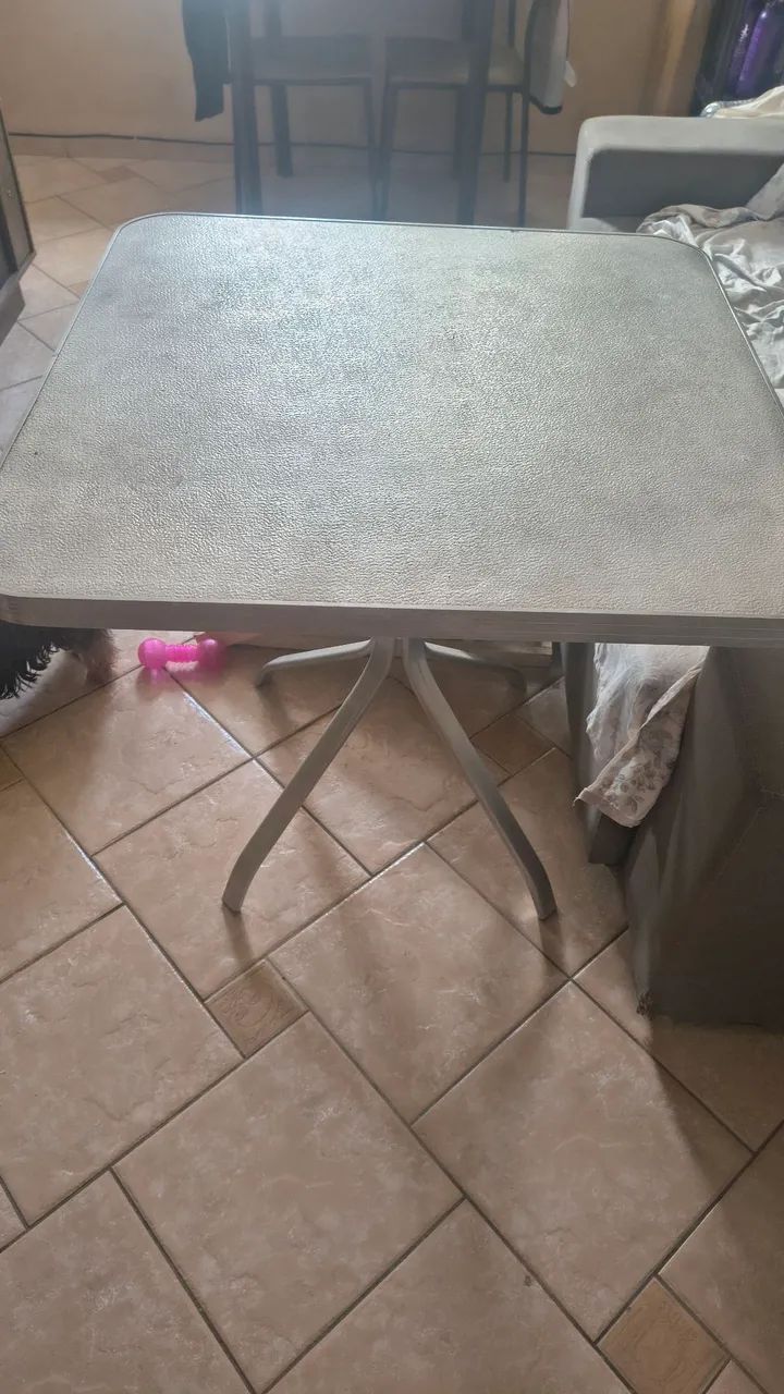 Vende-se essa mesa alumínio  - Foto 4
