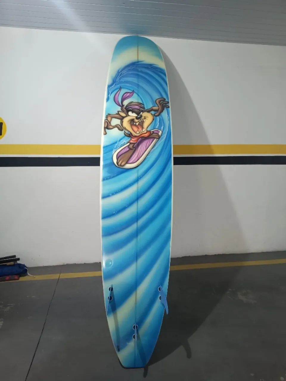 Vendo uma prancha Semi nova 9'3 em ótimo estado de uso. - Foto 2