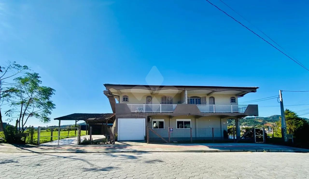 Casa térrea com dois apartamentos no bairro Ferraz em Garopaba/SC - Foto 2