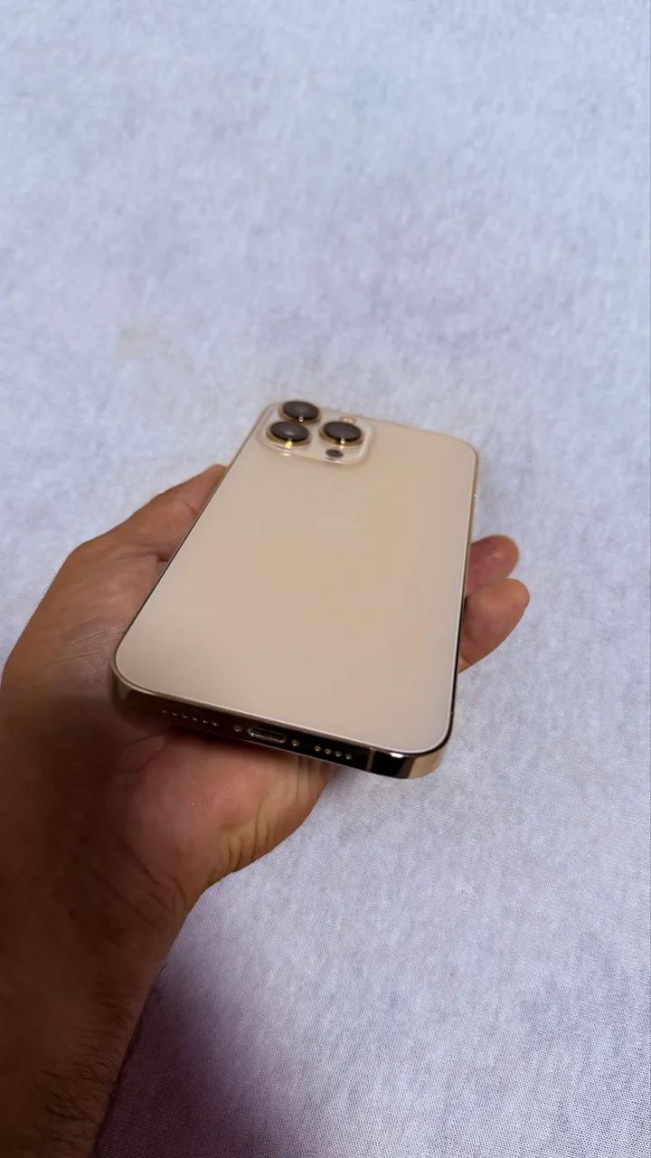 iPhone 13 Pro Max 256Gb - Gold - Muito bem cuidado - Celulares e