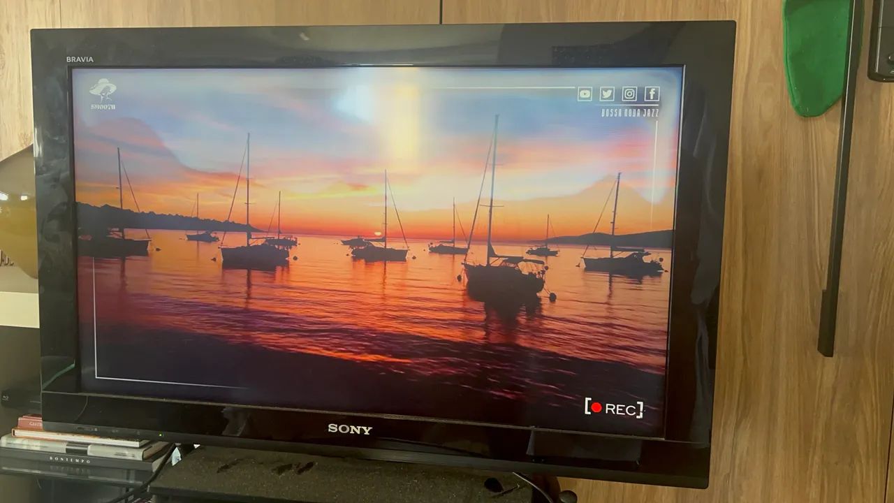 TV Sony Bravia 32 Digital LCD | Modelo KDL-32BX425 - TVs - Aldeota