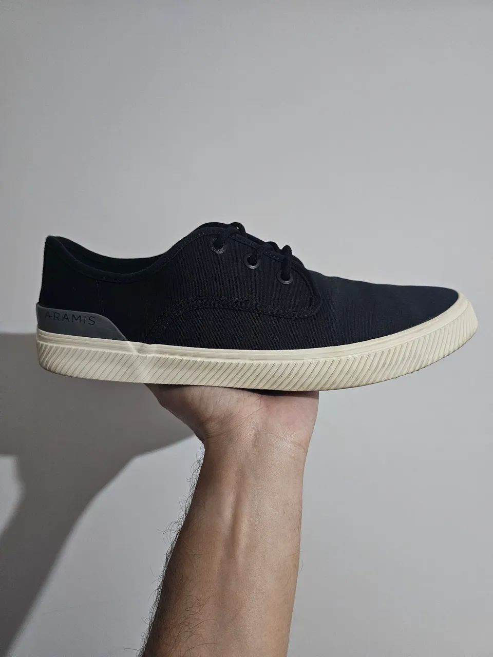 Tenis Aramis 