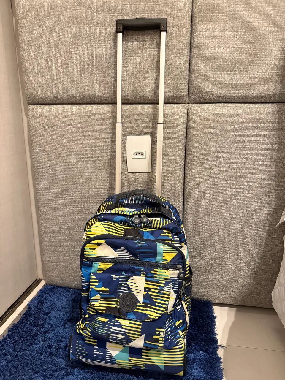 Mochila kipling perfeito estado 