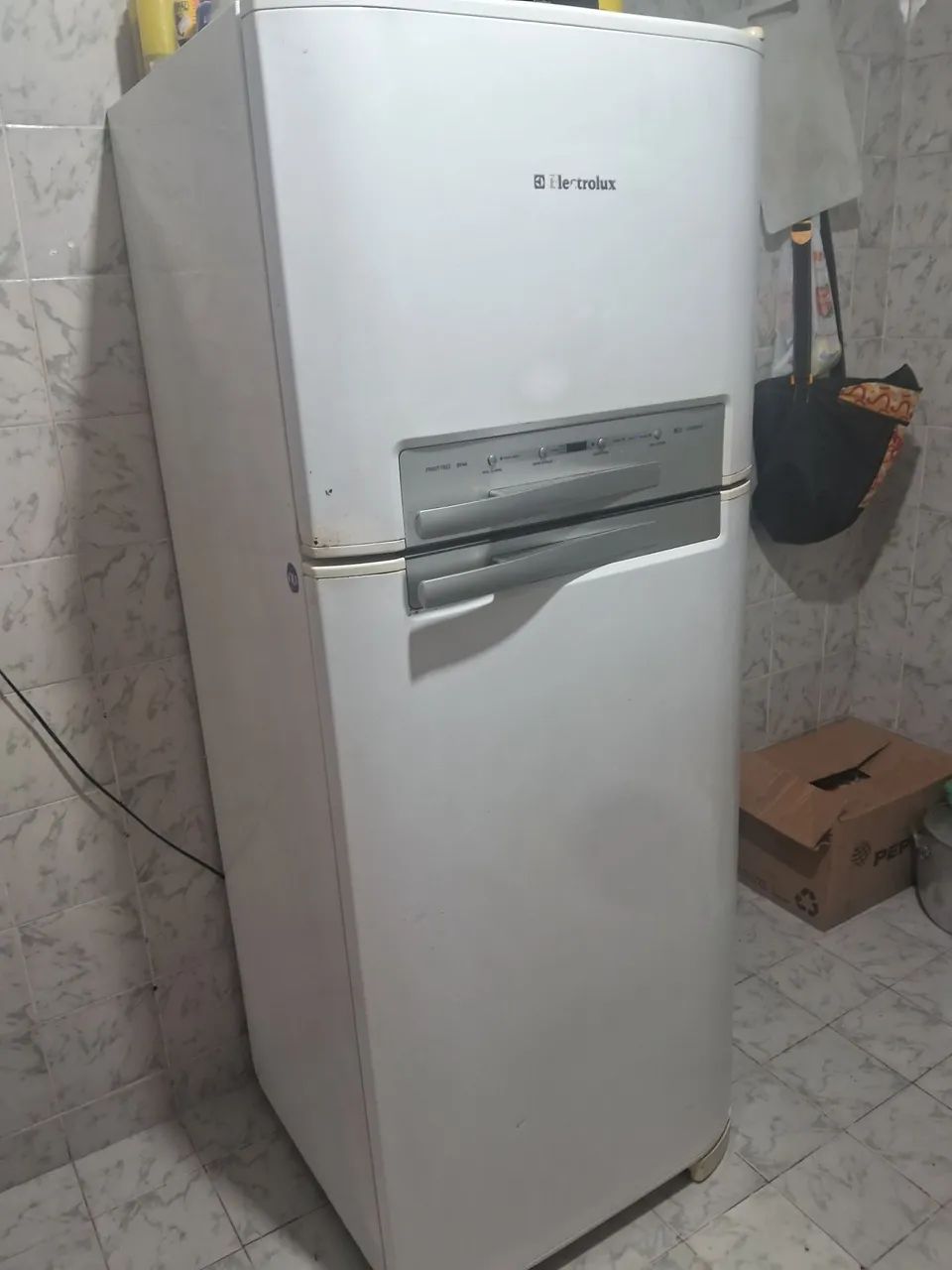 Geladeira 400 litros