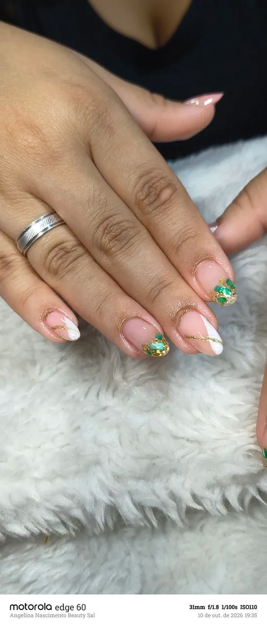 Cabeleireira, manicure e pedicure  - Foto 3
