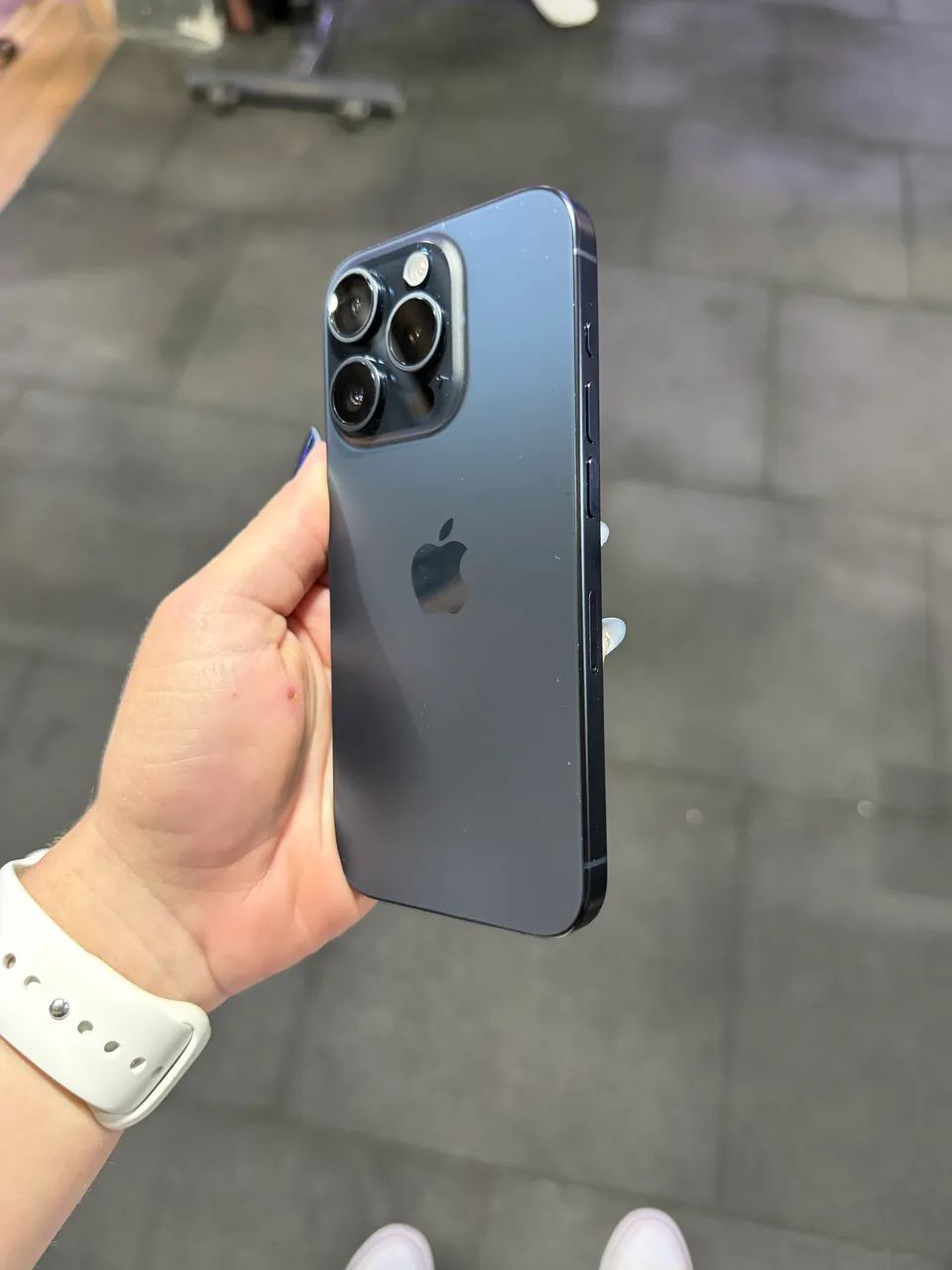     iPhone 15 Pro 128 GB - Foto 3