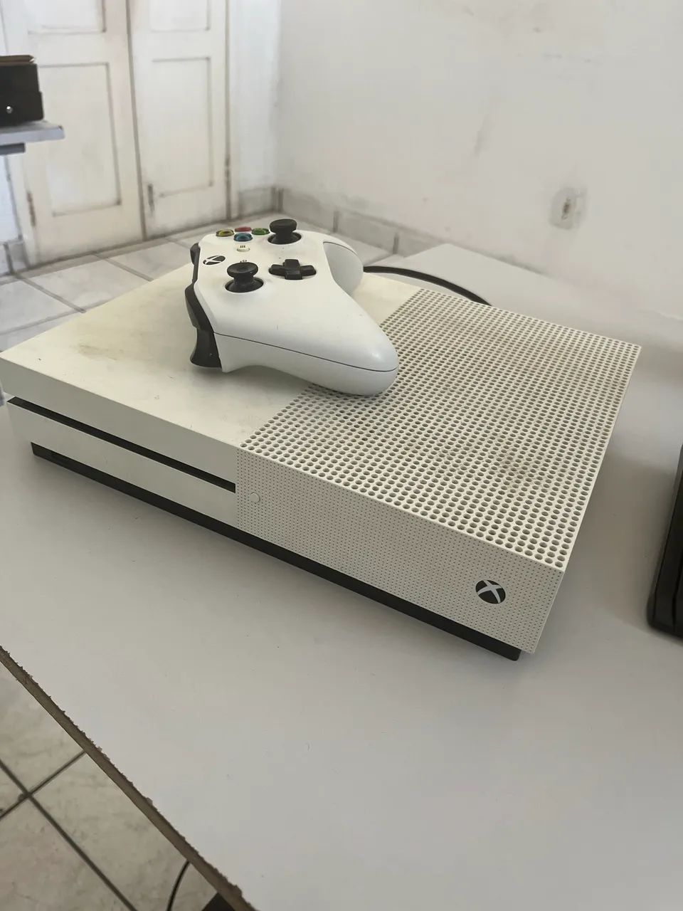 Xbox one S + 2 controles