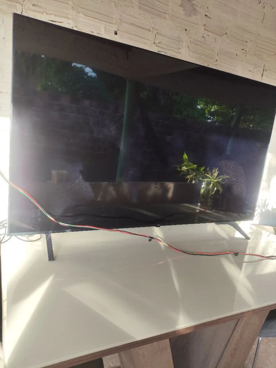 Vendo tvs com defeito. Vamos negociar 