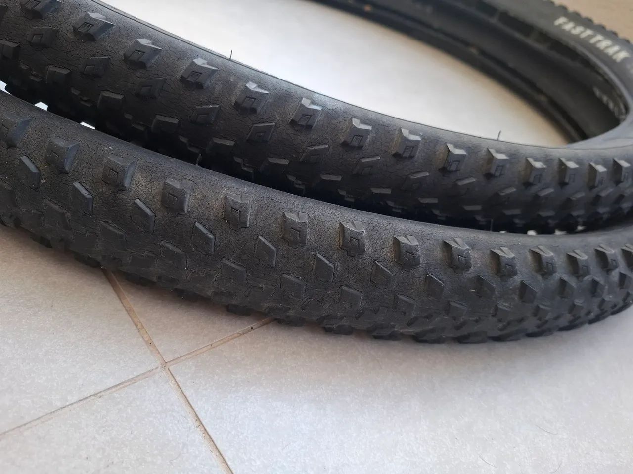 Par pneu Fast Trak Specialized 29 x 2,35 - Foto 2