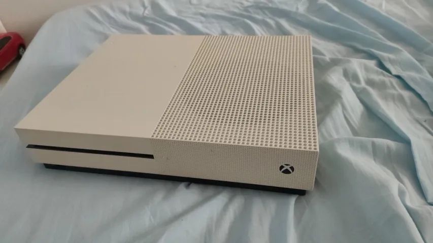 Xbox One S com jogos