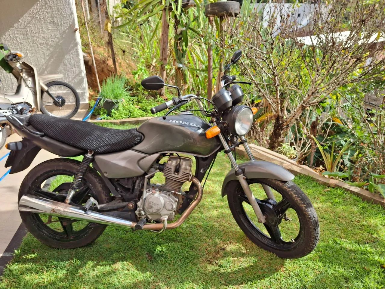 FAN 125CC KS  - Foto 4