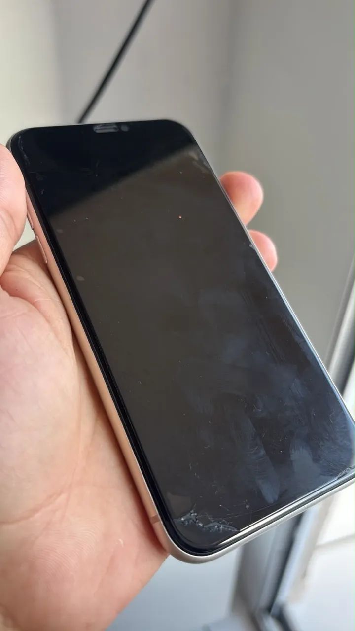 iPhone 11 bem conservado 64gb - Foto 2