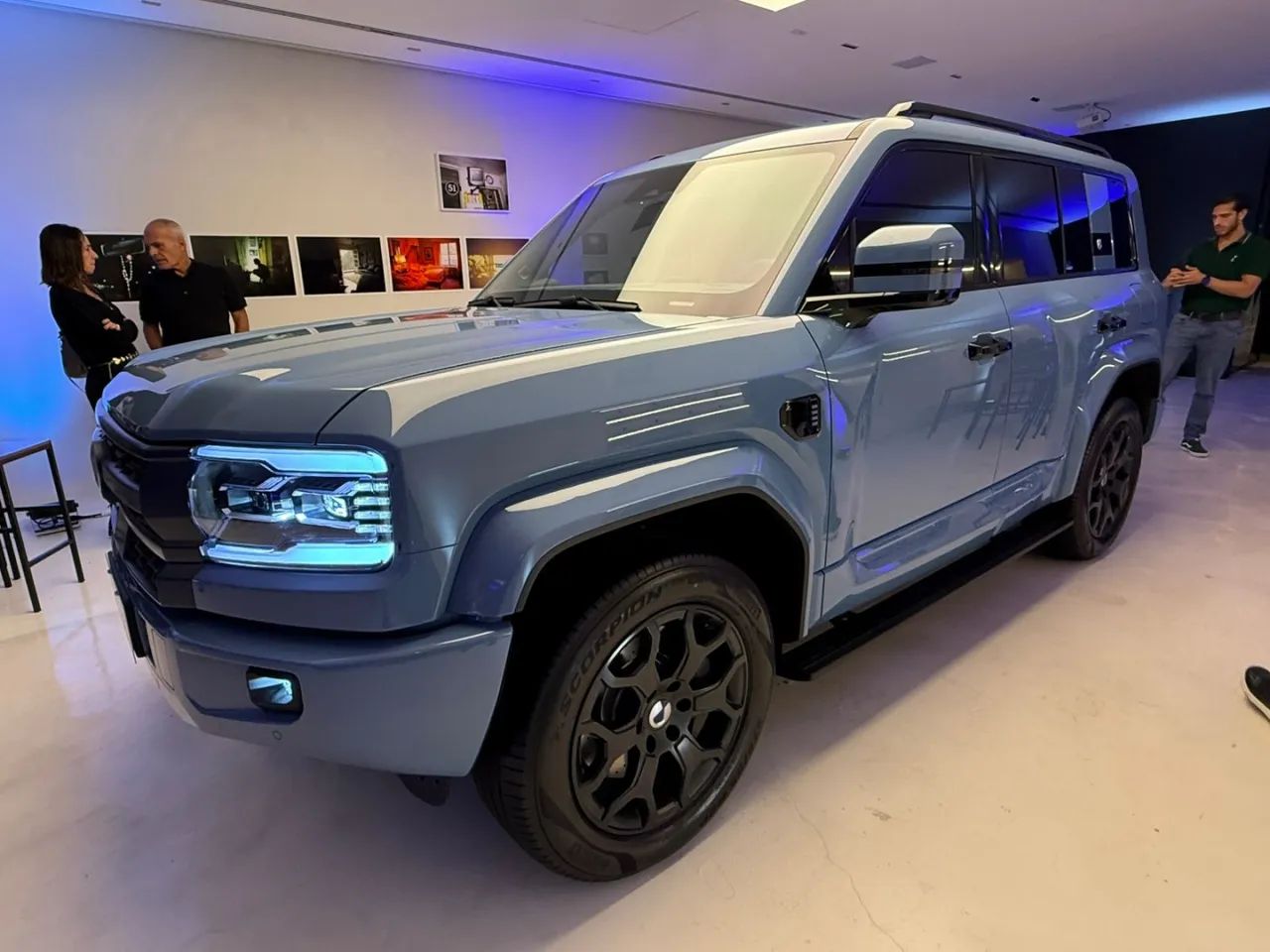 Denza B5 SUV híbrido plug-in, foto 3 de 3