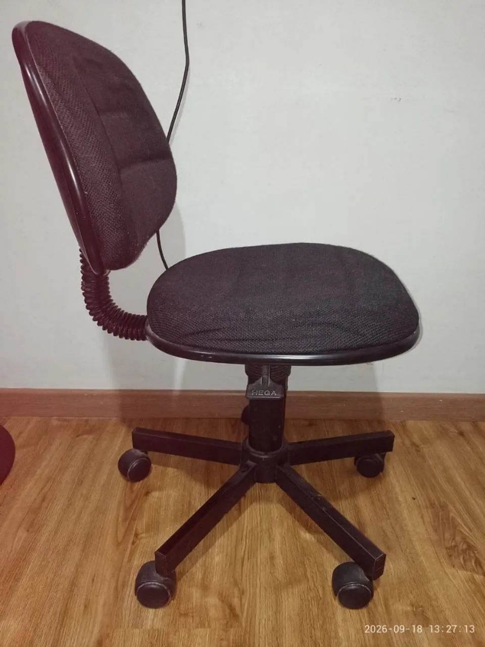 Escrivaninha com cadeira - Foto 5