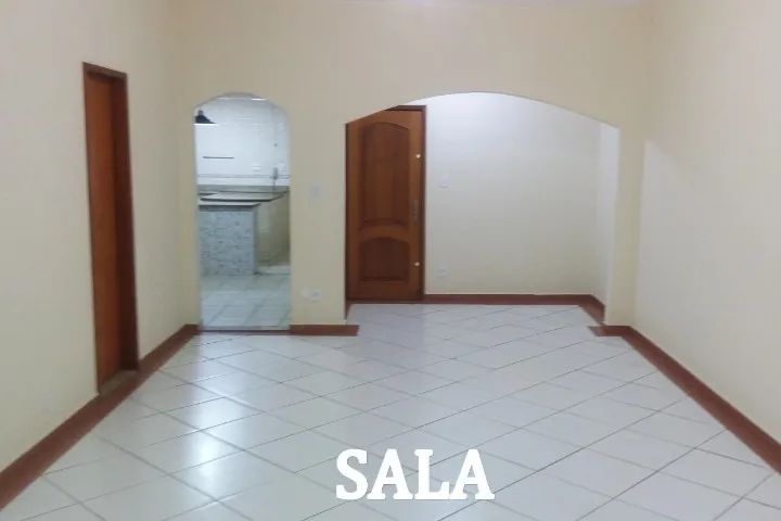 APTO. AMPLO E CONSERVADO NO CENTRO DE CAXIAS