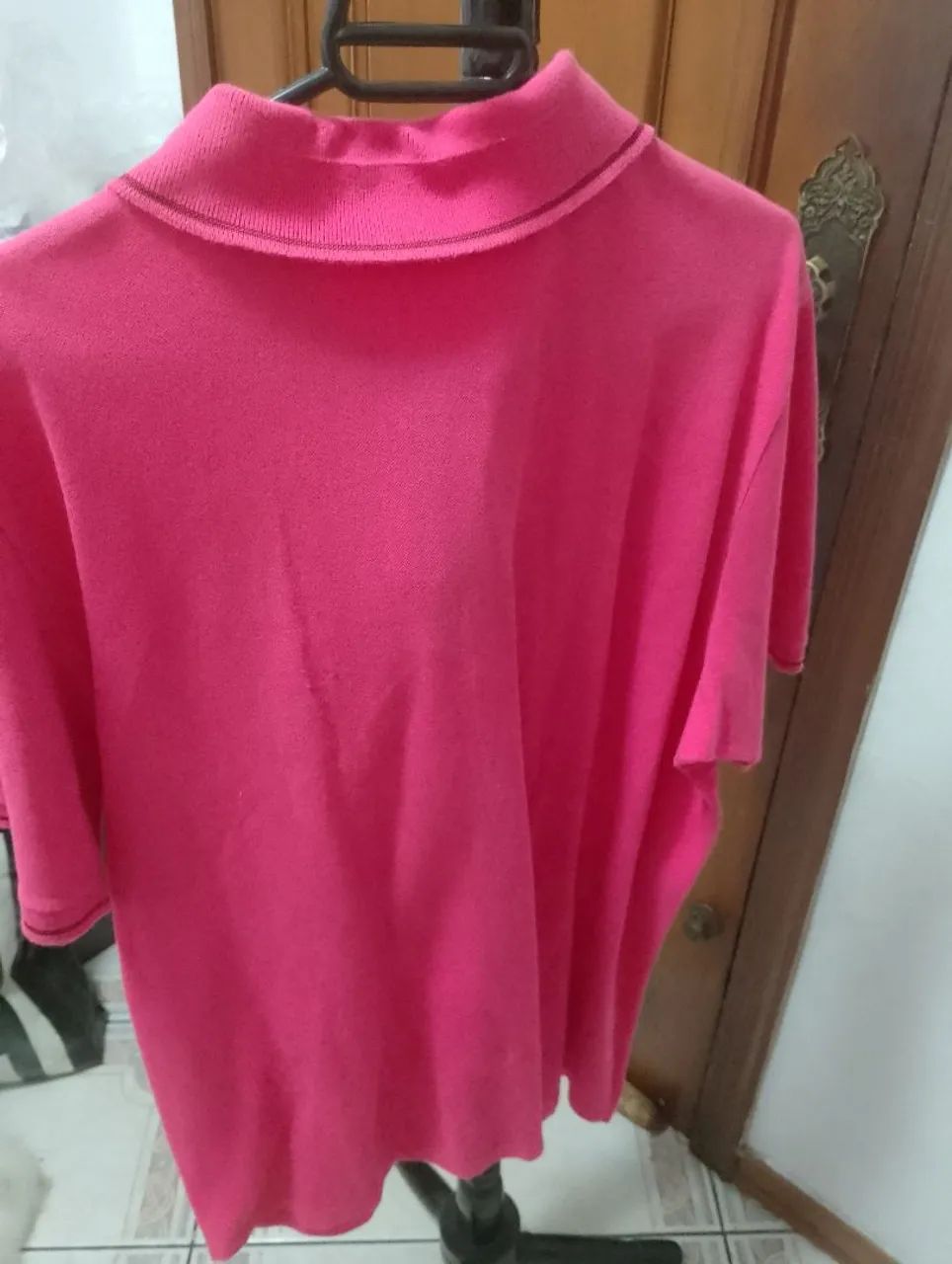 Camiseta masculina é da MOFICER 