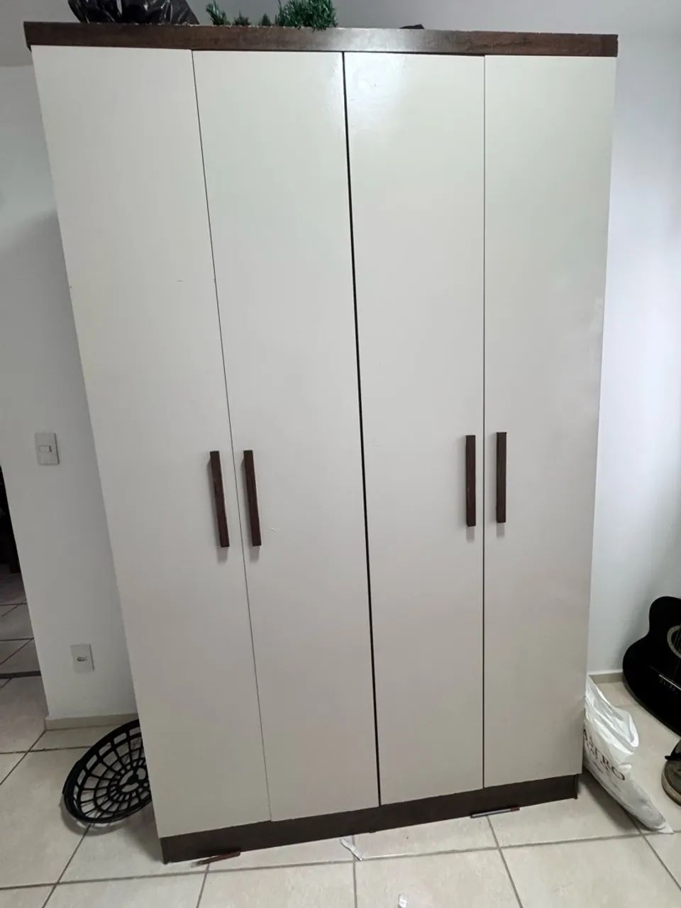 Guarda roupa solteiro 