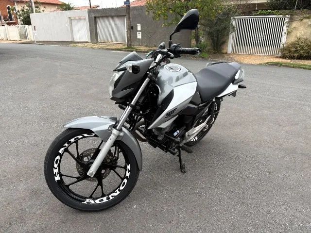 Honda titan 2023 - Foto 4