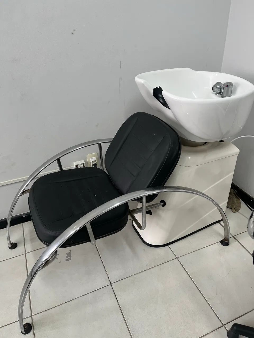 Lavatório de Louça bem conservado !! - Foto 2