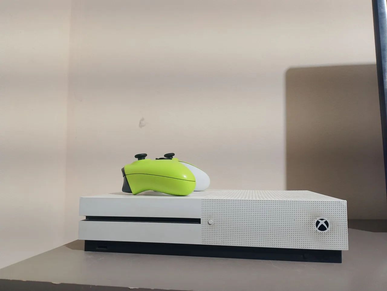 Xbox One S 1TB+controle e jogos