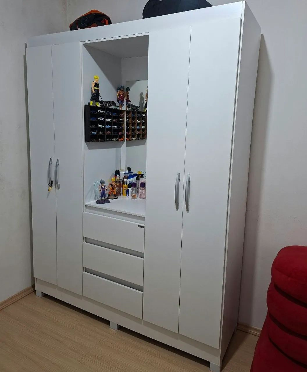GUARDA ROUPA 