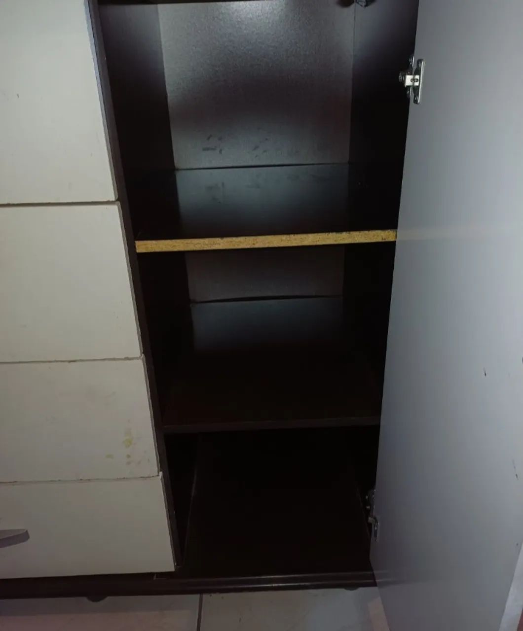 Comoda com 4 gavetas e 1 porta - Foto 3