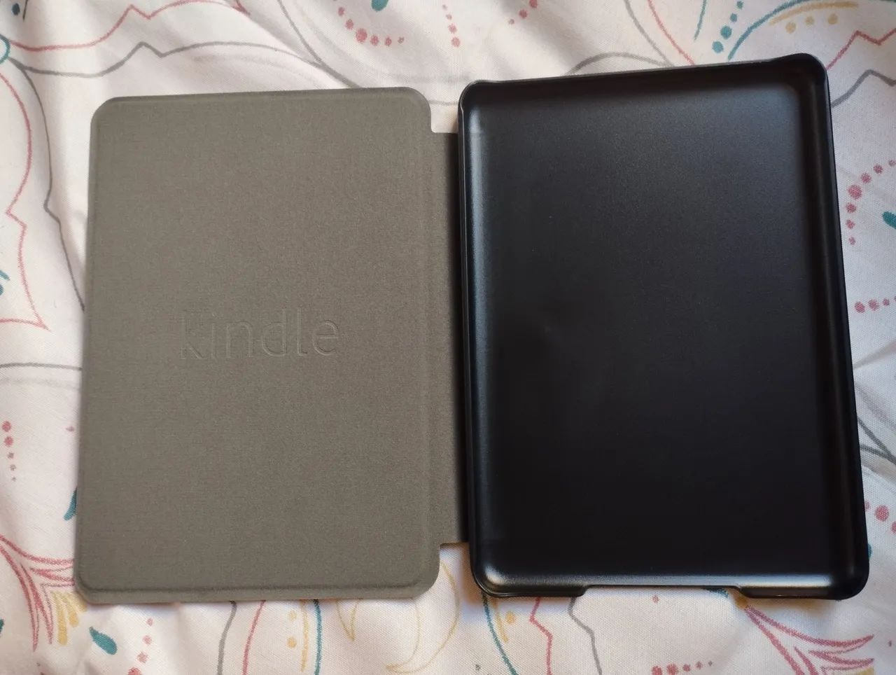 Capa Case Preta para Kindle Basic 11ª Geração (11th Gen) - Nova - Foto 2