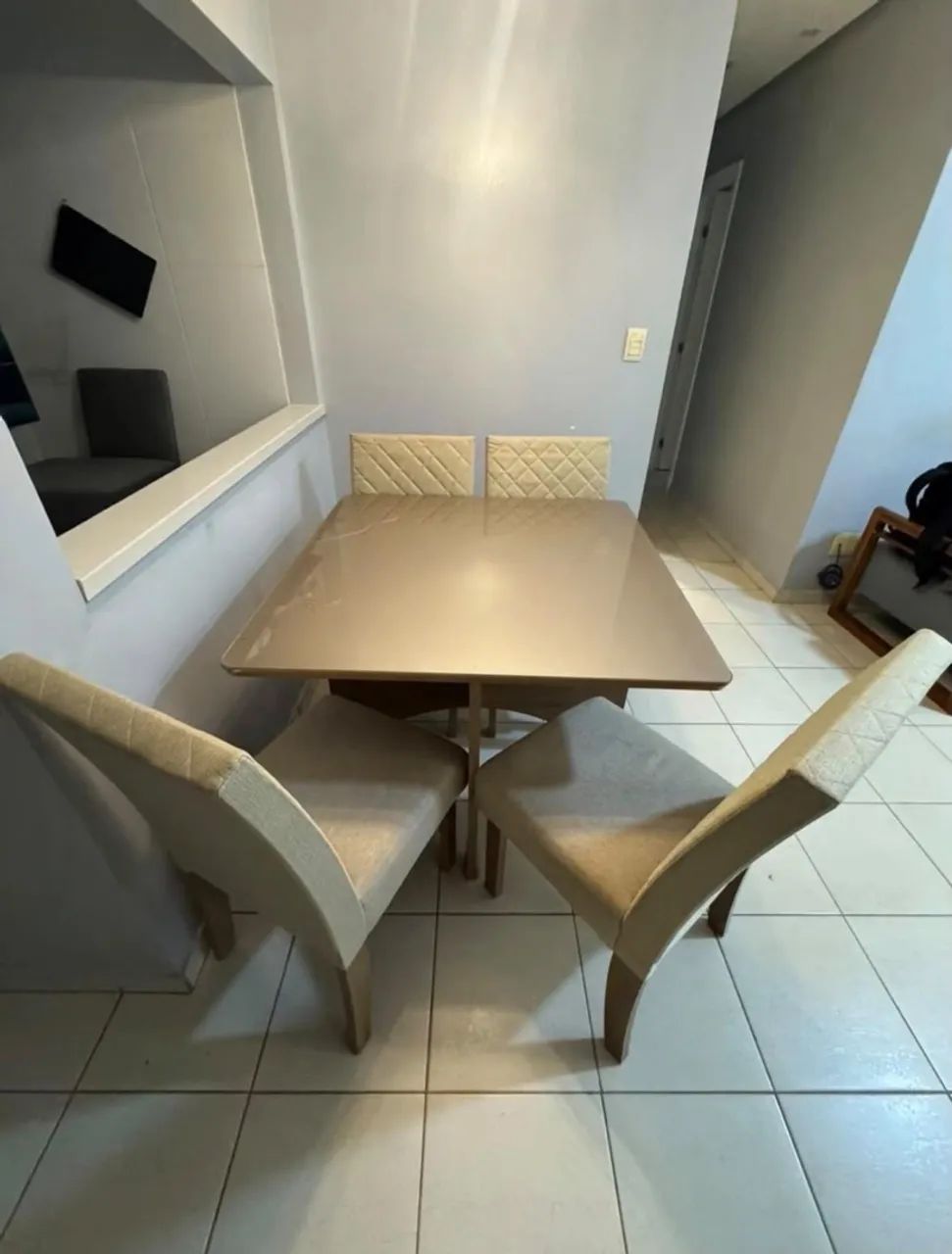 Vendo mesa de 4 lugares - Foto 2